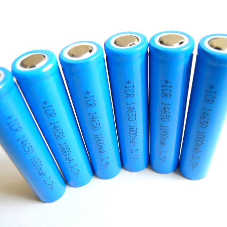 為盈利非法拆解廢鉛蓄電池，污染環(huán)境遭懲罰，傻了吧？